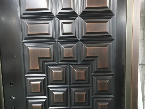 廣東銅門廠家愛唯銅藝別墅銅門——銅鋁結合別墅銅門