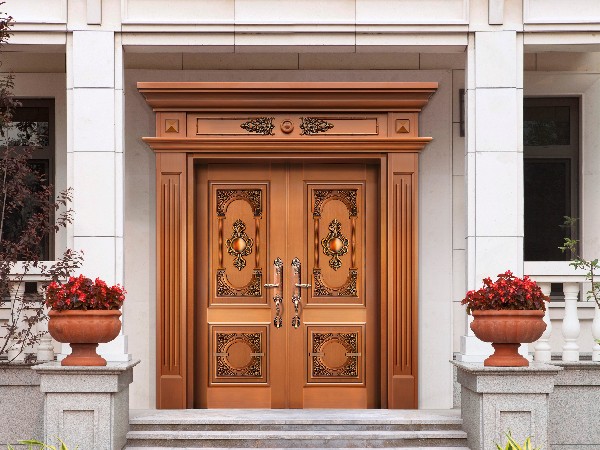 銅門廠家企業(yè)的市場定位